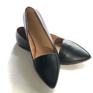 Banana Republic 9 Mate Leather Flat Pointed Toe